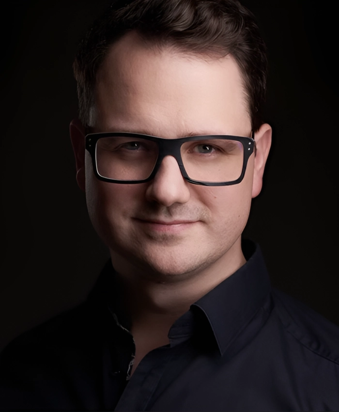 TB Photo - A pénzügyes, aki a kamera mellé tette az Excelt.