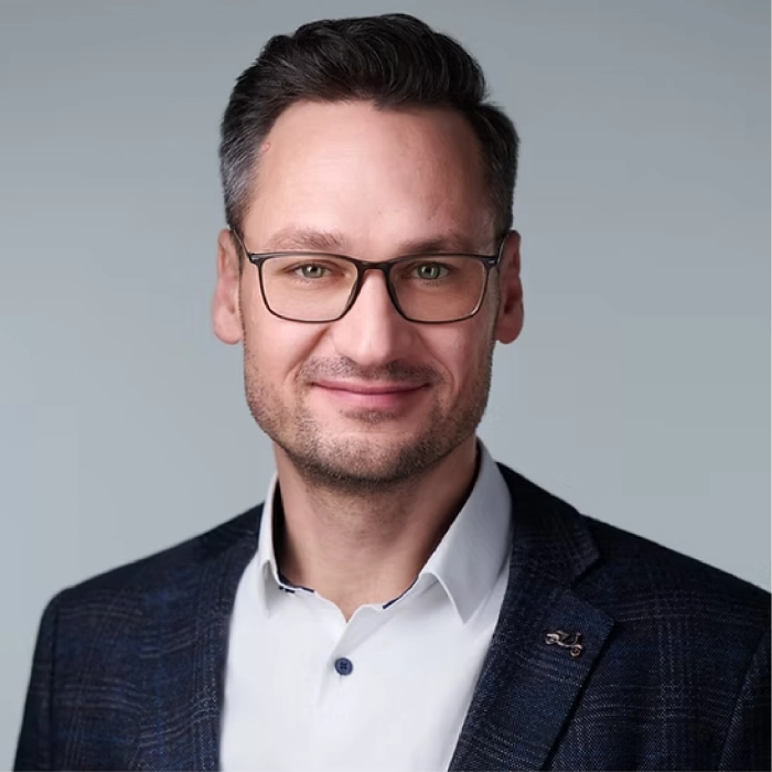 HEADSHOT PLUS - TB Photo