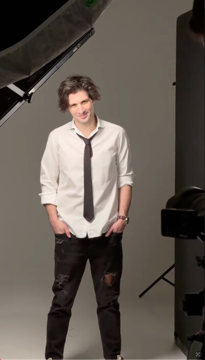 Ember Márk portréfotózása - TB Studio Kft.