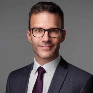 Linkedin profil és CV - TB Studio Kft.